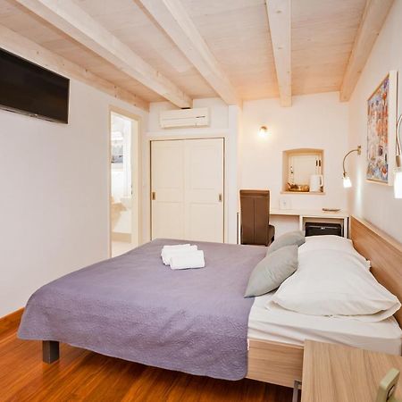 Rafael Rooms & Apartments Old Town By Duhomes دوبروفينك المظهر الخارجي الصورة